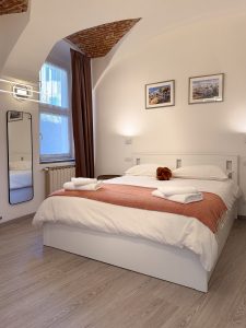 Belvedere237 "A" master bedroom with garden view