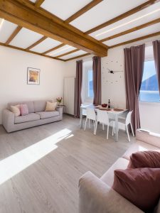 Belvedere237 "A" living room and lake view