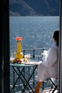 Belvedere229 balcony with Lakeview