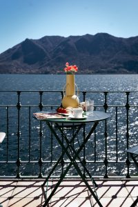 Belvedere229 offer you tow Lakeview balconies, one from living room and one from master bedroom.